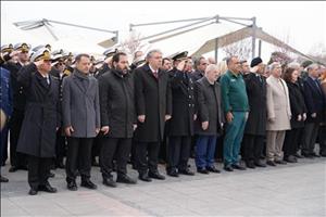 Rektörümüz Prof. Dr. Mehmet Bahçekapılı, 18 Mart Şehitleri Anma Günü ve Çanakkale Deniz Zaferi kapsamında düzenlenen anma programlarına iştirak etti.