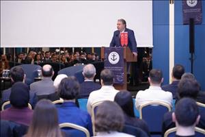 Rektörümüz Prof. Dr. Mehmet Bahçekapılı, Yalova Üniversitesi III. Denizcilik Kariyer Günü kapsamında düzenlenen programa katılım sağladı. 